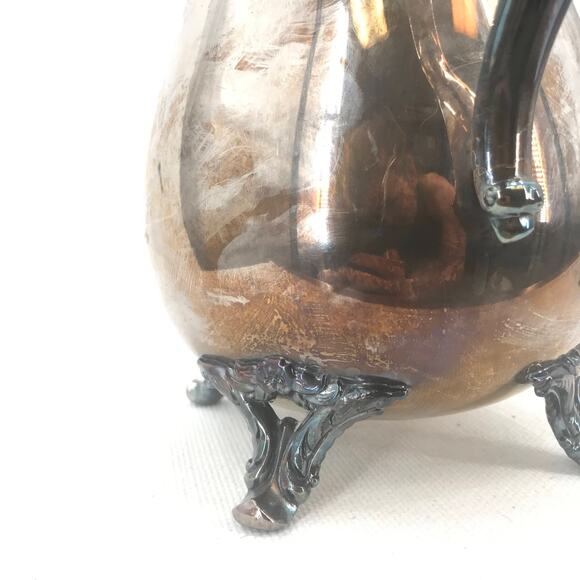 WM Rogers 317 Classic Silver Plate Water Claw Footed Pitcher with Lace Lip Guard - Picture 2 of 5